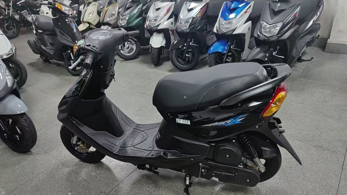 Black Yamaha JOG 100 Force-X step-through scooter